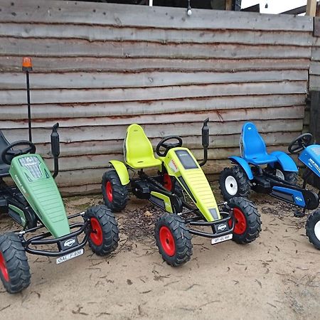 De Smishoeve Met Kinderpret, Dieren En Wellness Heers ภายนอก รูปภาพ