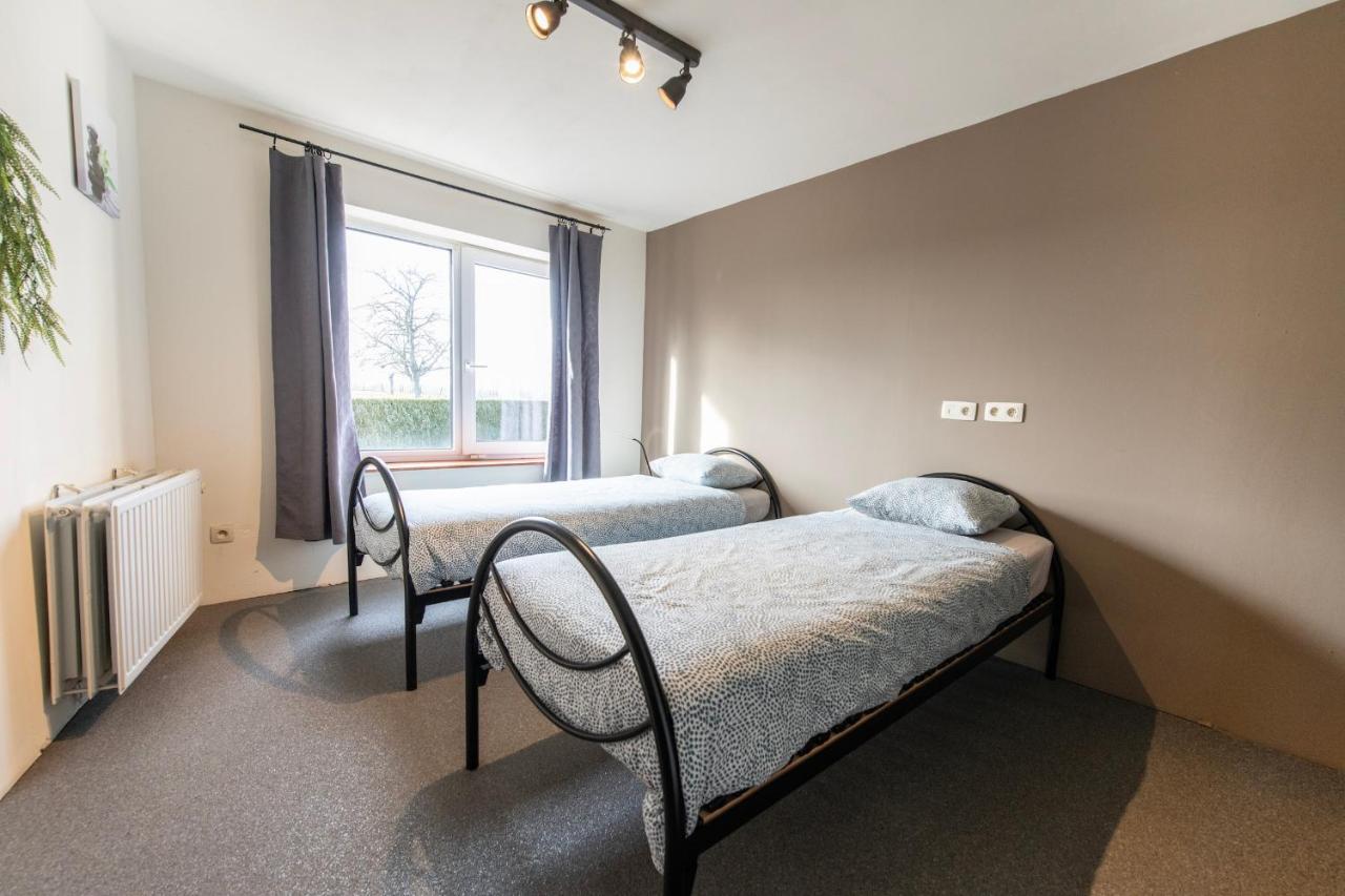 De Smishoeve Met Kinderpret, Dieren En Wellness Heers ภายนอก รูปภาพ