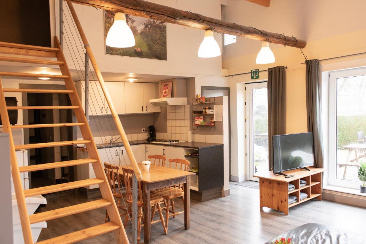 De Smishoeve Met Kinderpret, Dieren En Wellness Heers ภายนอก รูปภาพ