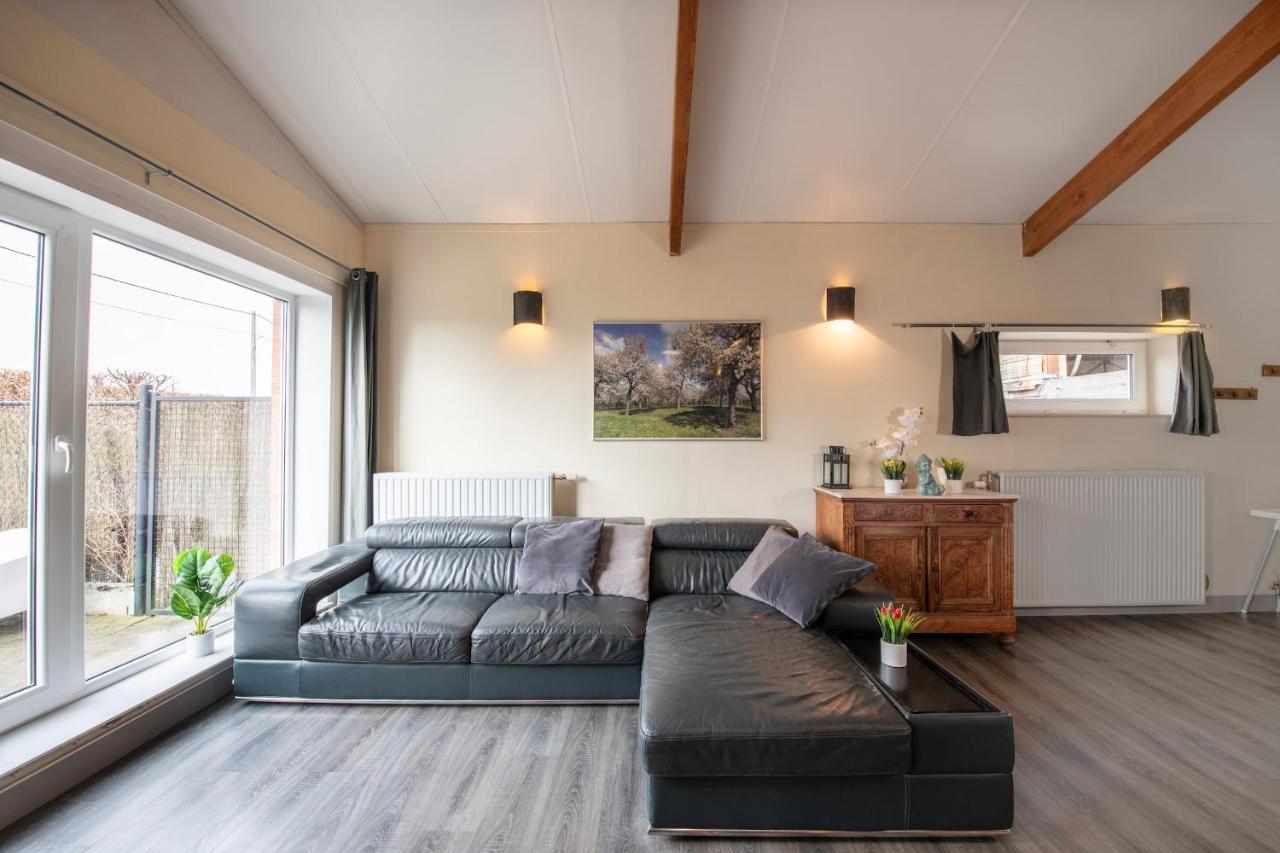De Smishoeve Met Kinderpret, Dieren En Wellness Heers ภายนอก รูปภาพ