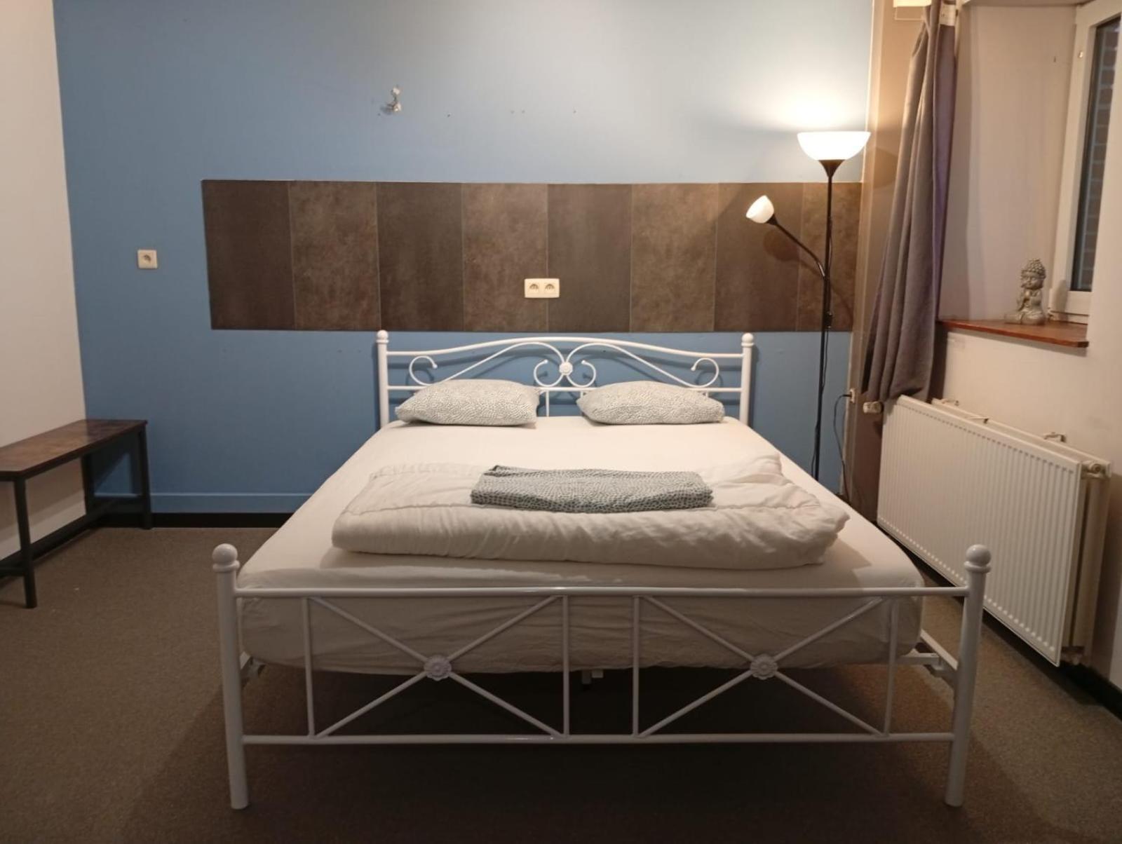 De Smishoeve Met Kinderpret, Dieren En Wellness Heers ภายนอก รูปภาพ