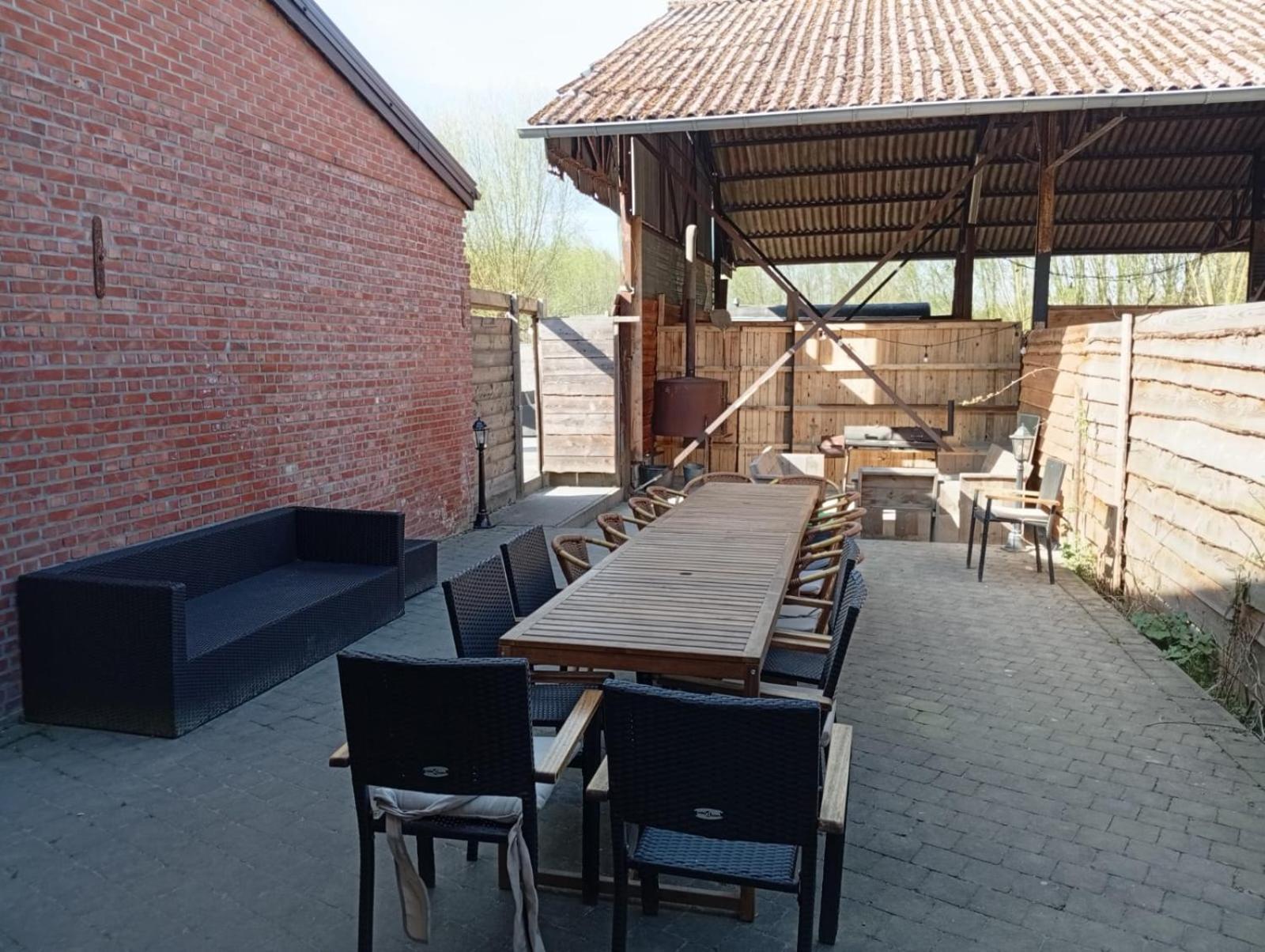 De Smishoeve Met Kinderpret, Dieren En Wellness Heers ภายนอก รูปภาพ