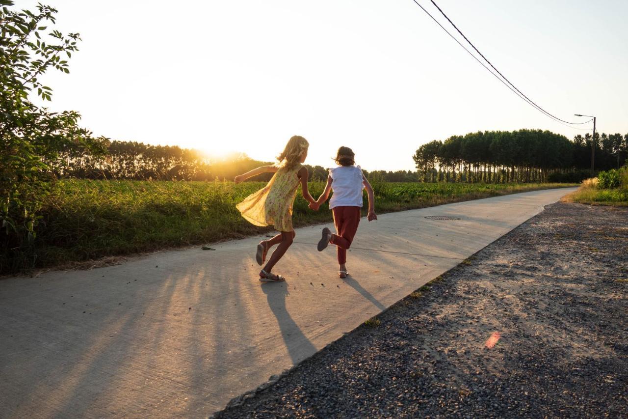 De Smishoeve Met Kinderpret, Dieren En Wellness Heers ภายนอก รูปภาพ